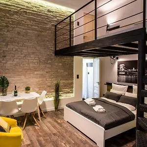 Very Stylish And Fresh In The Center Budapest