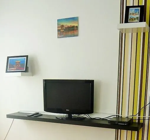 Budapest Center Apartment 0*,